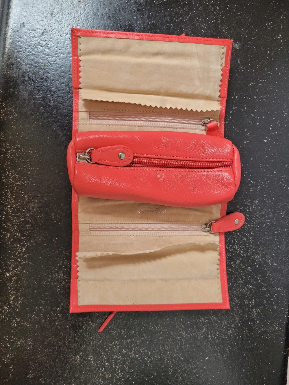 Rowallan Pink Leather Jewlery Travel Case Initials L. B. - Picture 4 of 6